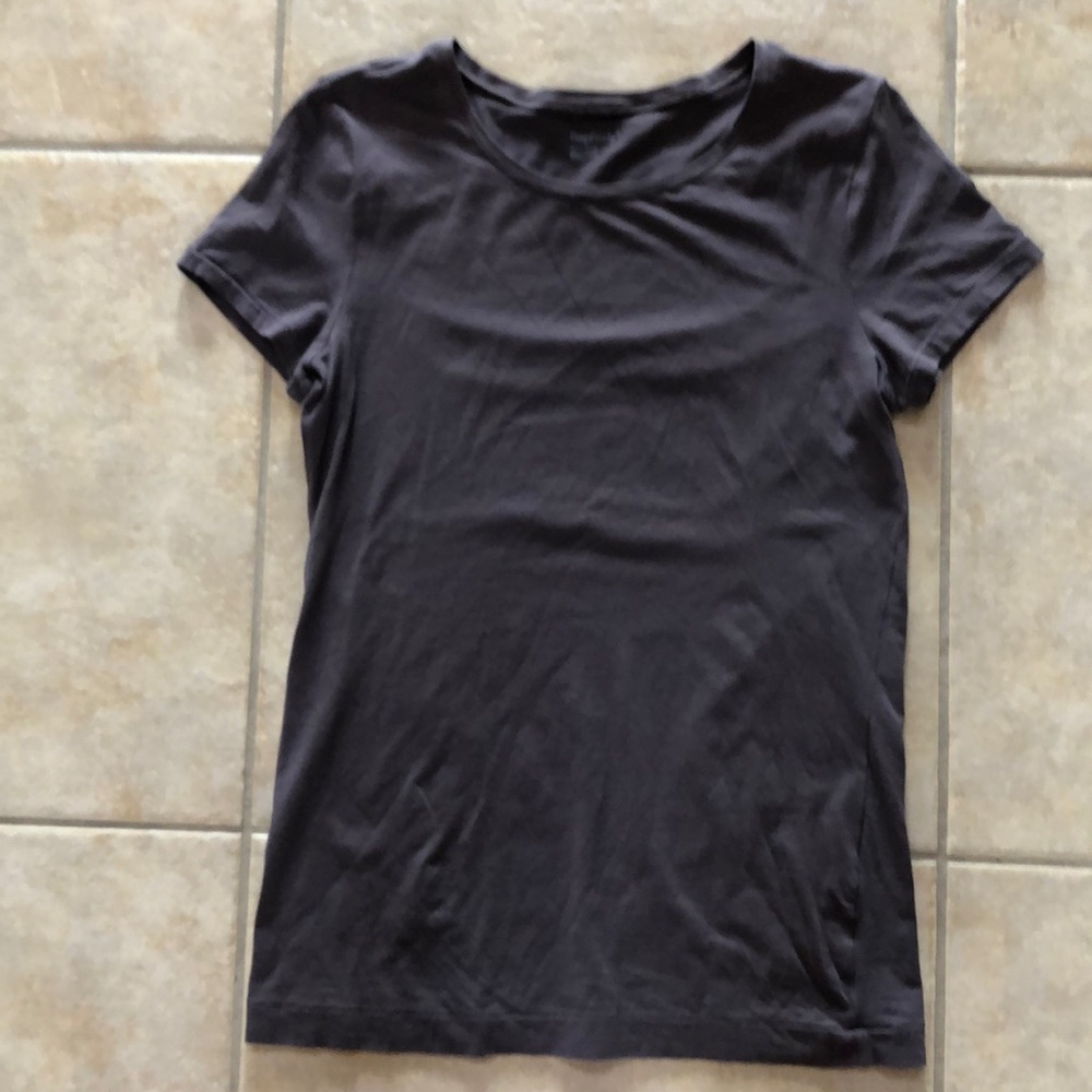 GapBody Short sleeve tee shirt.